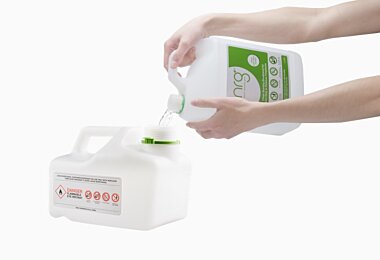 Decanting fuel to jerry can